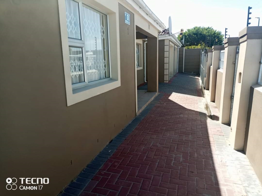 3 Bedroom Property for Sale in Electric City Western Cape